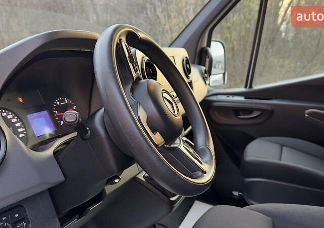 Белый Мерседес Sprinter, объемом двигателя 2.2 л и пробегом 257 тыс. км за 29039 $, фото 53 на Automoto.ua