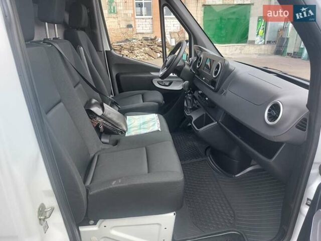 Білий Мерседес Sprinter, об'ємом двигуна 2.14 л та пробігом 290 тис. км за 28865 $, фото 11 на Automoto.ua