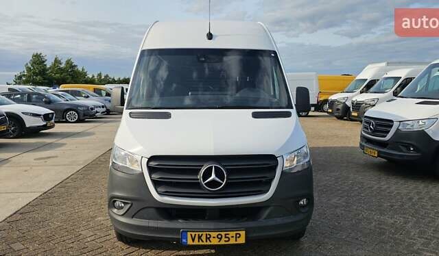 Белый Мерседес Sprinter, объемом двигателя 2 л и пробегом 275 тыс. км за 27900 $, фото 5 на Automoto.ua