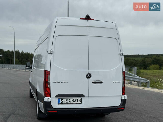 Белый Мерседес Sprinter, объемом двигателя 2.2 л и пробегом 299 тыс. км за 25900 $, фото 7 на Automoto.ua