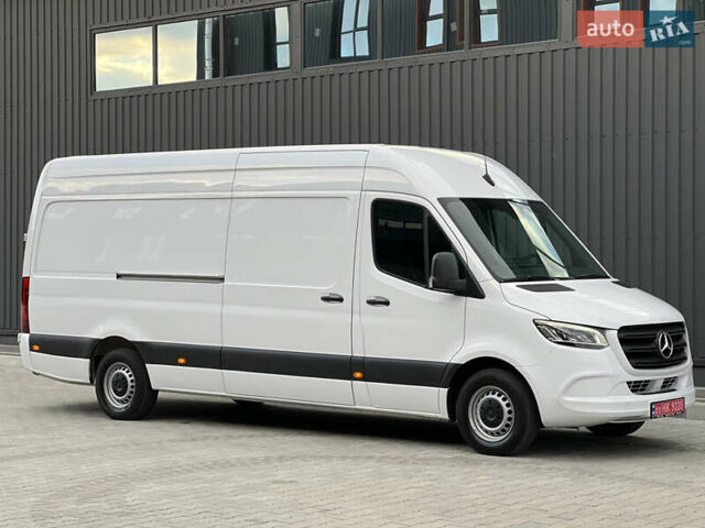 Белый Мерседес Sprinter, объемом двигателя 2.2 л и пробегом 253 тыс. км за 24700 $, фото 27 на Automoto.ua