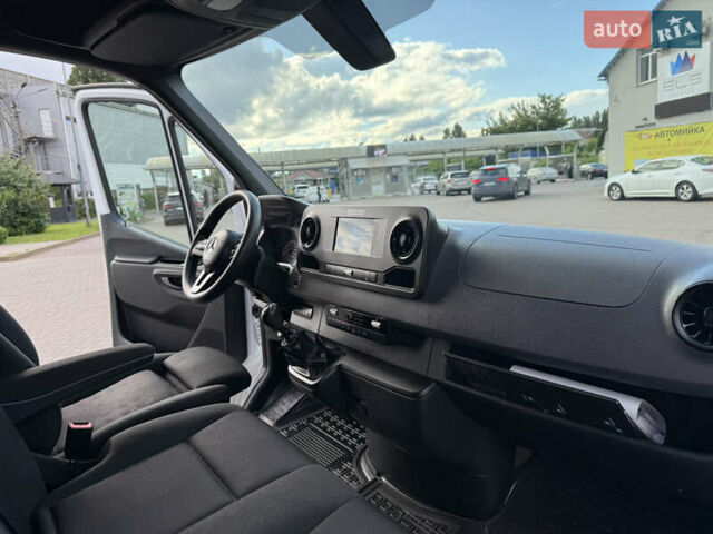 Белый Мерседес Sprinter, объемом двигателя 2.2 л и пробегом 208 тыс. км за 26999 $, фото 75 на Automoto.ua