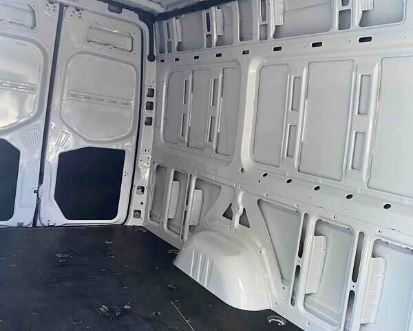 Белый Мерседес Sprinter, объемом двигателя 0 л и пробегом 250 тыс. км за 24600 $, фото 13 на Automoto.ua