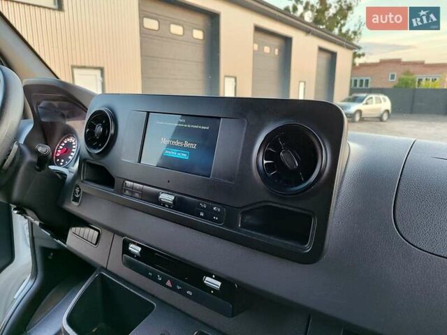 Белый Мерседес Sprinter, объемом двигателя 2.1 л и пробегом 300 тыс. км за 26400 $, фото 30 на Automoto.ua