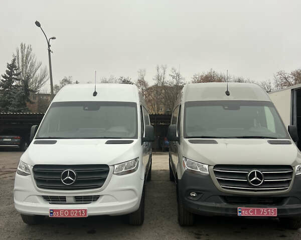 Білий Мерседес Sprinter, об'ємом двигуна 0 л та пробігом 200 тис. км за 40000 $, фото 21 на Automoto.ua