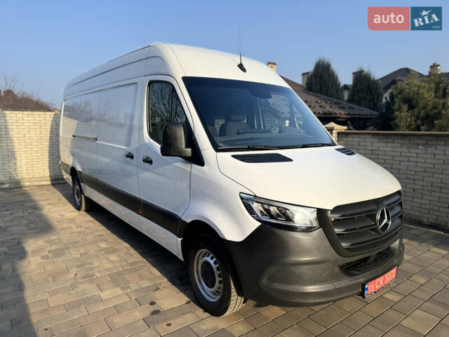 Белый Мерседес Sprinter, объемом двигателя 3 л и пробегом 222 тыс. км за 40300 $, фото 1 на Automoto.ua
