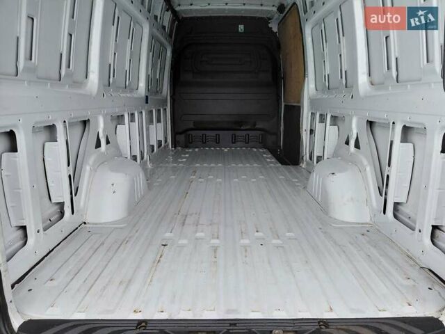 Белый Мерседес Sprinter, объемом двигателя 0 л и пробегом 207 тыс. км за 22600 $, фото 30 на Automoto.ua