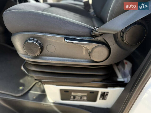 Білий Мерседес Sprinter, об'ємом двигуна 2.14 л та пробігом 246 тис. км за 24500 $, фото 16 на Automoto.ua