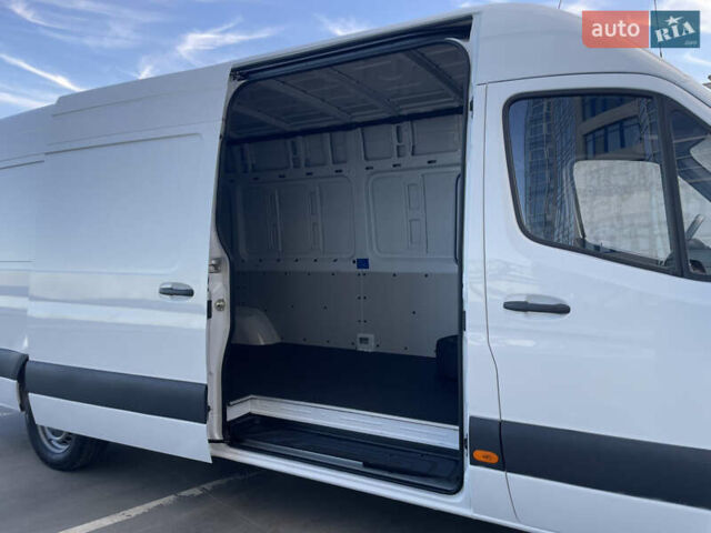 Белый Мерседес Sprinter, объемом двигателя 2.2 л и пробегом 288 тыс. км за 24900 $, фото 50 на Automoto.ua