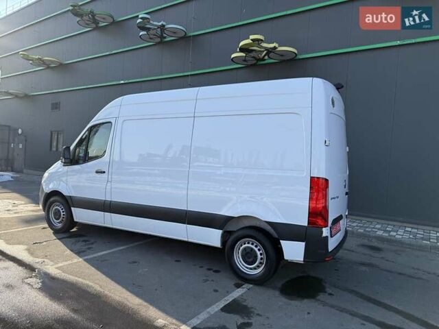 Белый Мерседес Sprinter, объемом двигателя 2.2 л и пробегом 198 тыс. км за 23950 $, фото 5 на Automoto.ua