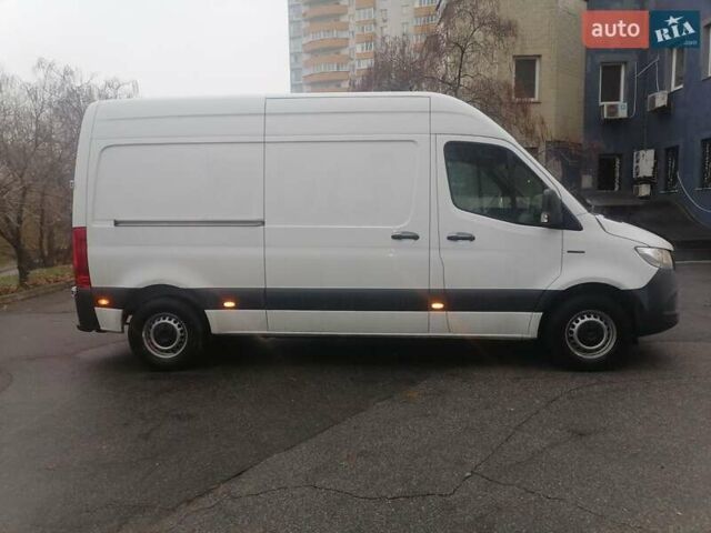 Белый Мерседес Sprinter, объемом двигателя 0 л и пробегом 25 тыс. км за 19900 $, фото 10 на Automoto.ua