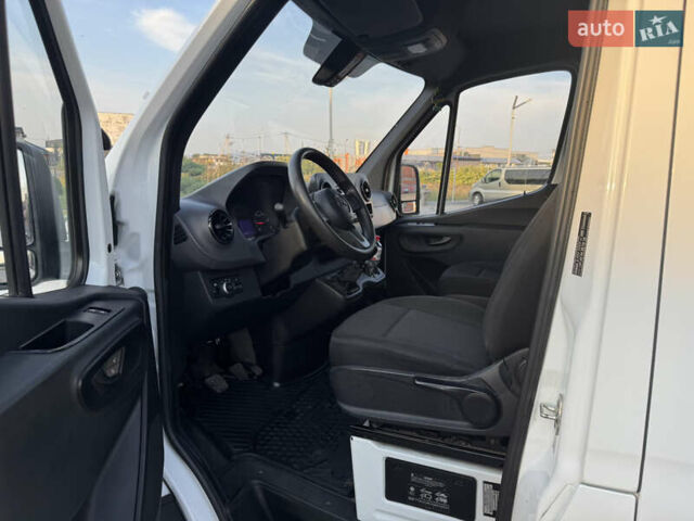 Білий Мерседес Sprinter, об'ємом двигуна 2.14 л та пробігом 332 тис. км за 21863 $, фото 41 на Automoto.ua