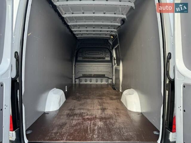Белый Мерседес Sprinter, объемом двигателя 2.2 л и пробегом 251 тыс. км за 28500 $, фото 5 на Automoto.ua