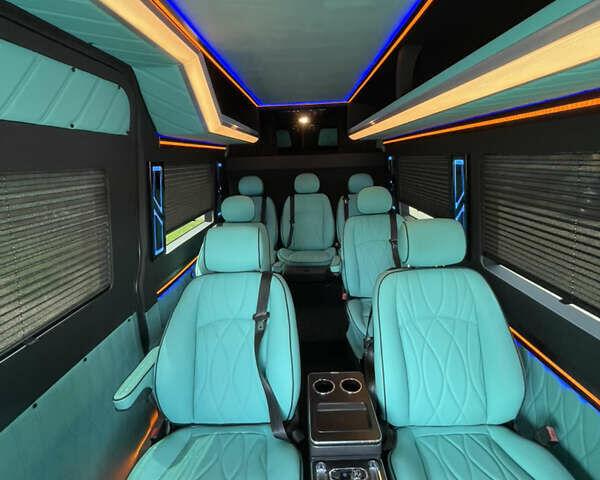 Белый Мерседес Sprinter, объемом двигателя 1.95 л и пробегом 560 тыс. км за 46717 $, фото 7 на Automoto.ua