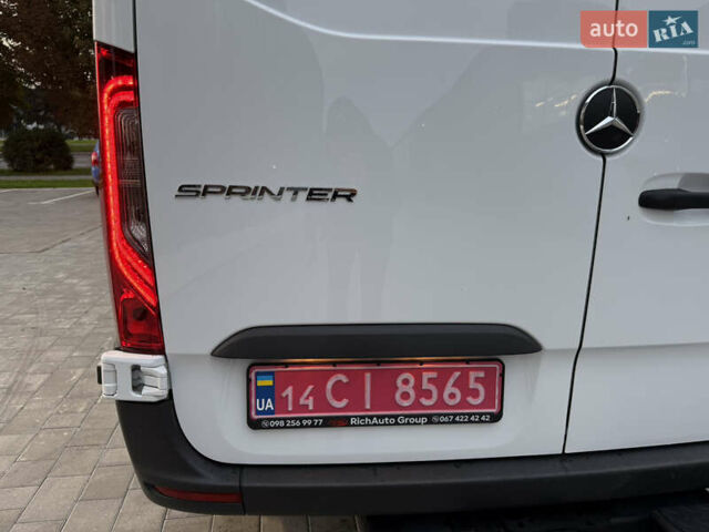 Белый Мерседес Sprinter, объемом двигателя 3 л и пробегом 87 тыс. км за 35555 $, фото 13 на Automoto.ua