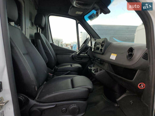 Белый Мерседес Sprinter, объемом двигателя 0 л и пробегом 2 тыс. км за 21000 $, фото 23 на Automoto.ua