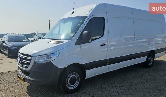 Белый Мерседес Sprinter, объемом двигателя 1.95 л и пробегом 221 тыс. км за 29900 $, фото 6 на Automoto.ua