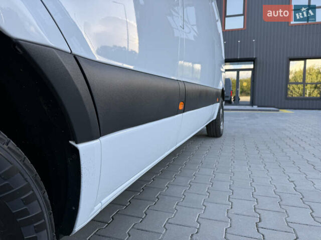 Белый Мерседес Sprinter, объемом двигателя 0 л и пробегом 136 тыс. км за 29999 $, фото 32 на Automoto.ua