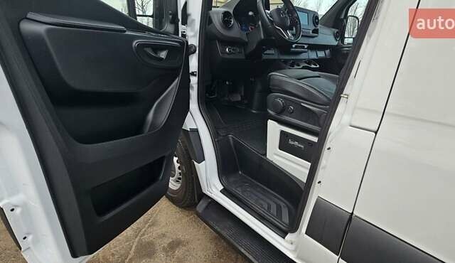 Белый Мерседес Sprinter, объемом двигателя 2.99 л и пробегом 22 тыс. км за 40500 $, фото 13 на Automoto.ua