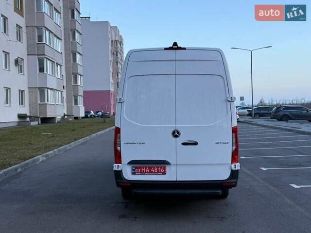 Белый Мерседес Sprinter, объемом двигателя 1.95 л и пробегом 207 тыс. км за 31900 $, фото 4 на Automoto.ua