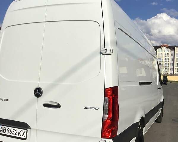 Білий Мерседес Sprinter, об'ємом двигуна 2.99 л та пробігом 380 тис. км за 52954 $, фото 10 на Automoto.ua