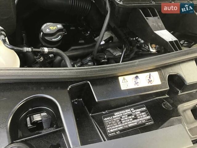 Білий Мерседес Sprinter, об'ємом двигуна 2.99 л та пробігом 380 тис. км за 52954 $, фото 64 на Automoto.ua