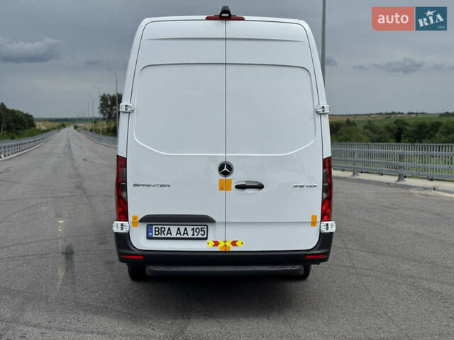Белый Мерседес Sprinter, объемом двигателя 2.2 л и пробегом 220 тыс. км за 25900 $, фото 11 на Automoto.ua