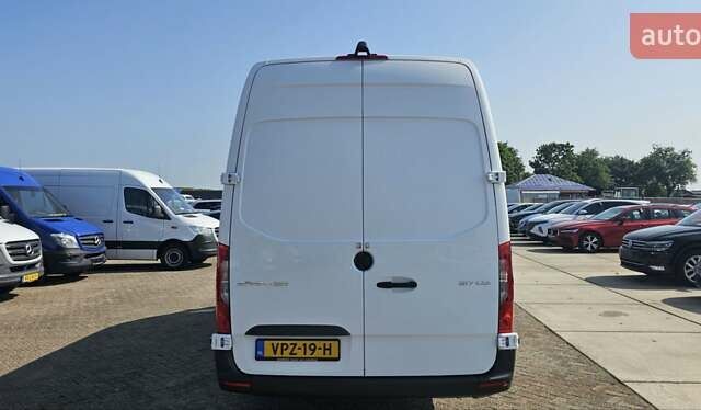 Белый Мерседес Sprinter, объемом двигателя 1.95 л и пробегом 221 тыс. км за 29900 $, фото 10 на Automoto.ua