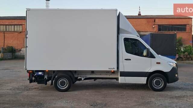 Белый Мерседес Sprinter, объемом двигателя 2 л и пробегом 241 тыс. км за 36500 $, фото 3 на Automoto.ua