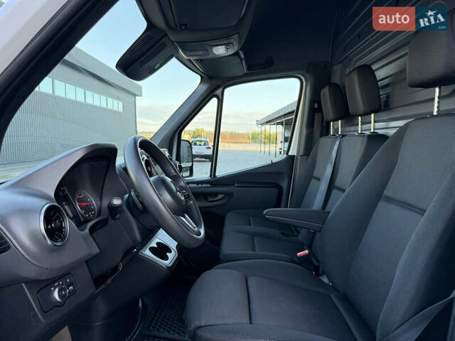 Белый Мерседес Sprinter, объемом двигателя 0 л и пробегом 136 тыс. км за 29999 $, фото 58 на Automoto.ua