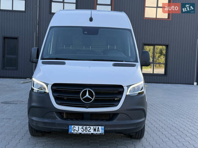 Белый Мерседес Sprinter, объемом двигателя 0 л и пробегом 136 тыс. км за 29999 $, фото 3 на Automoto.ua