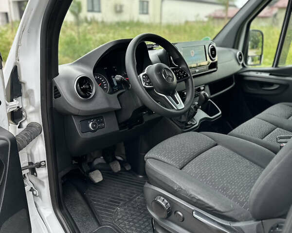 Білий Мерседес Sprinter, об'ємом двигуна 2.99 л та пробігом 400 тис. км за 36999 $, фото 10 на Automoto.ua