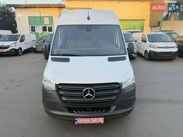 Белый Мерседес Sprinter, объемом двигателя 2 л и пробегом 282 тыс. км за 28700 $, фото 2 на Automoto.ua