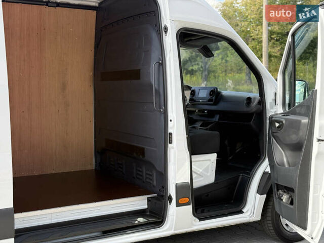 Білий Мерседес Sprinter, об'ємом двигуна 2.2 л та пробігом 195 тис. км за 25900 $, фото 31 на Automoto.ua