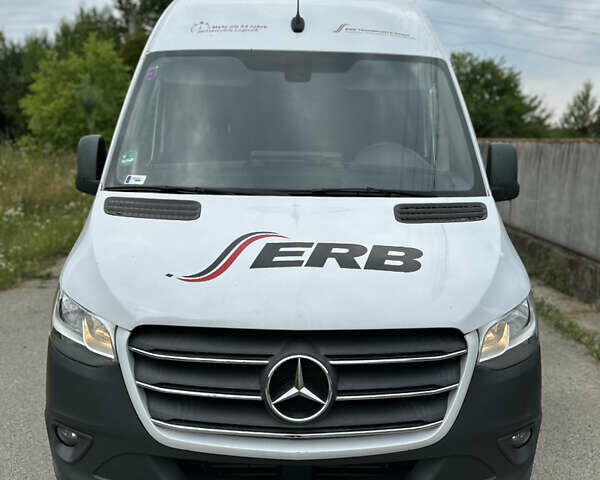 Білий Мерседес Sprinter, об'ємом двигуна 2.99 л та пробігом 400 тис. км за 36999 $, фото 1 на Automoto.ua