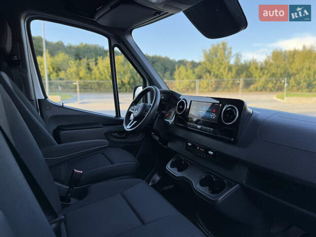 Белый Мерседес Sprinter, объемом двигателя 0 л и пробегом 136 тыс. км за 29999 $, фото 76 на Automoto.ua