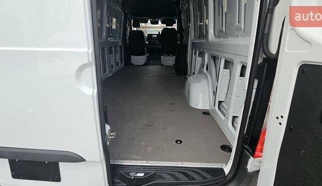 Белый Мерседес Sprinter, объемом двигателя 2.99 л и пробегом 22 тыс. км за 40500 $, фото 12 на Automoto.ua