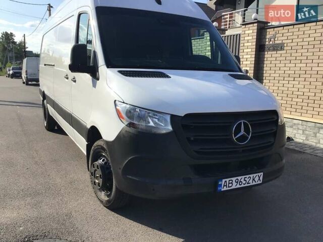 Білий Мерседес Sprinter, об'ємом двигуна 2.99 л та пробігом 380 тис. км за 49142 $, фото 3 на Automoto.ua