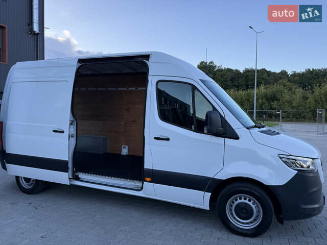 Белый Мерседес Sprinter, объемом двигателя 0 л и пробегом 136 тыс. км за 29999 $, фото 84 на Automoto.ua