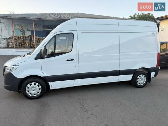 Белый Мерседес Sprinter, объемом двигателя 2 л и пробегом 282 тыс. км за 28700 $, фото 6 на Automoto.ua
