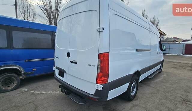 Белый Мерседес Sprinter, объемом двигателя 2.99 л и пробегом 22 тыс. км за 40500 $, фото 2 на Automoto.ua