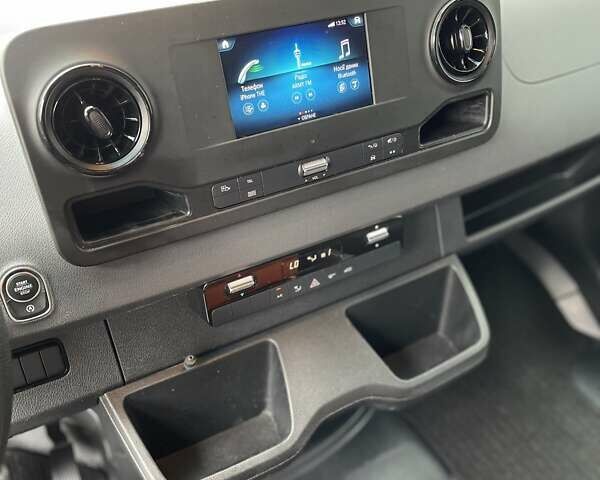 Белый Мерседес Sprinter, объемом двигателя 2 л и пробегом 210 тыс. км за 28950 $, фото 10 на Automoto.ua