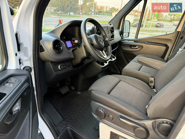 Белый Мерседес Sprinter, объемом двигателя 3 л и пробегом 87 тыс. км за 35555 $, фото 84 на Automoto.ua