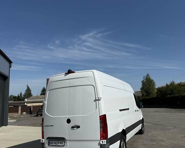 Білий Мерседес Sprinter, об'ємом двигуна 2.99 л та пробігом 120 тис. км за 43800 $, фото 4 на Automoto.ua