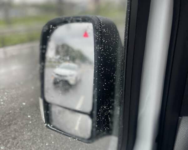 Белый Мерседес Sprinter, объемом двигателя 2 л и пробегом 210 тыс. км за 28950 $, фото 11 на Automoto.ua