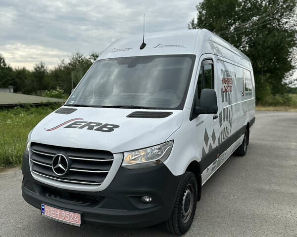 Білий Мерседес Sprinter, об'ємом двигуна 2.99 л та пробігом 400 тис. км за 36999 $, фото 2 на Automoto.ua