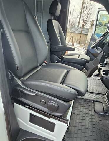 Белый Мерседес Sprinter, объемом двигателя 2.99 л и пробегом 22 тыс. км за 40500 $, фото 21 на Automoto.ua
