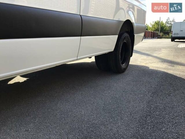 Білий Мерседес Sprinter, об'ємом двигуна 2.99 л та пробігом 380 тис. км за 52954 $, фото 13 на Automoto.ua