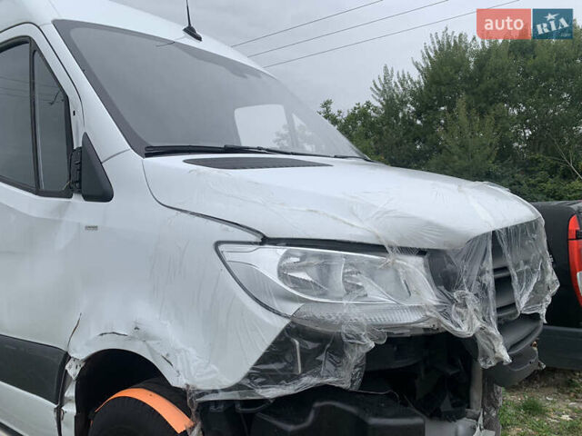 Білий Мерседес Sprinter, об'ємом двигуна 2 л та пробігом 83 тис. км за 22000 $, фото 4 на Automoto.ua