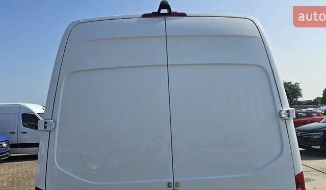 Белый Мерседес Sprinter, объемом двигателя 1.95 л и пробегом 221 тыс. км за 29900 $, фото 9 на Automoto.ua